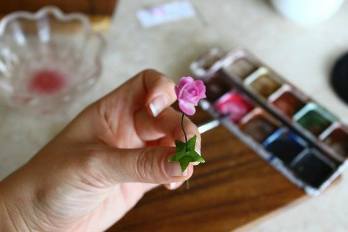 Нежные мини розочки из бумагиДля изготовления роз нам потребуется: