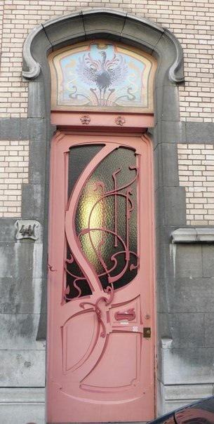Красивые двери