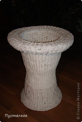 Столик - вазон для вязания