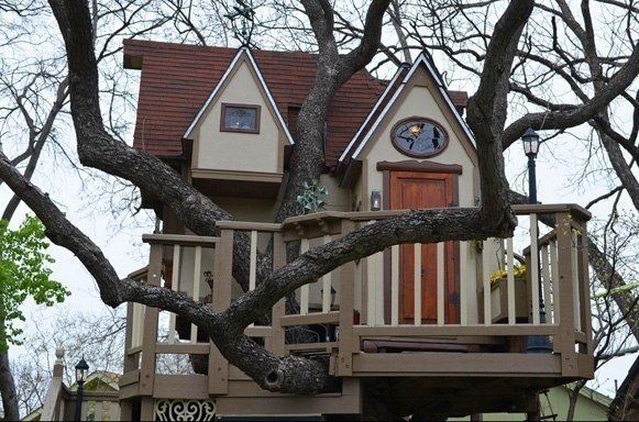 Детский домик на дереве