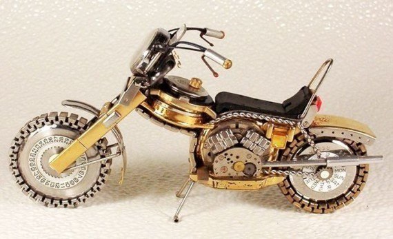 Мотоцикл из старых часов