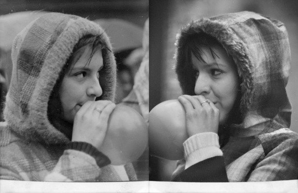 Британский фотограф Агне Хенрико в рамках своего нового проекта «Мама и дочь» решила взять старые снимки своей матери и сфотографироваться точно в таких же позах, что и она в 1975 году.