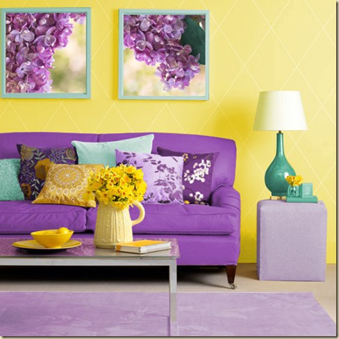 Сочетание фиолетового и желтого цветов в интерьере