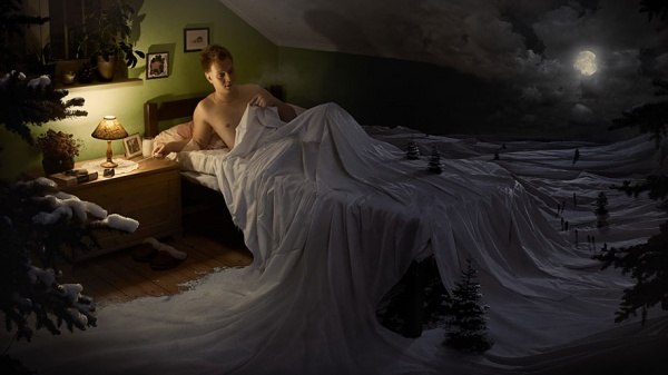 Фотохудожник Эрик Йоханссон при помощи фотошопа превращает свои снимки в замысловатые иллюзии.