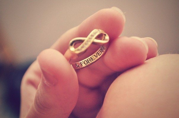 Романтичные кольца